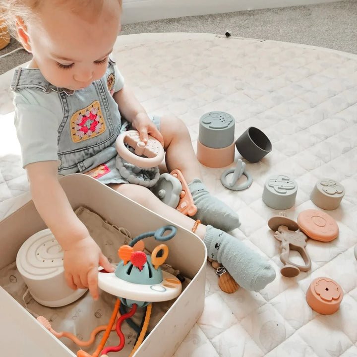 Toys vs. Activities: Which One is Better for Toddlers?